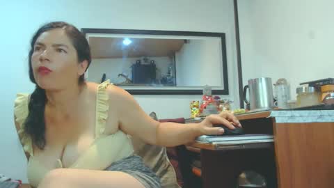 Snapshot of vikktoriaaa chatting on 09/20/25, 05:19 VIKKKTORIAAA online show from 09/20/25, 05:19