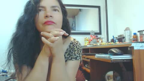 Snapshot of vikktoriaaa chatting on 10/04/25, 08:34 VIKKKTORIAAA online show from 10/04/25, 08:34