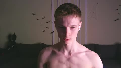 Max online show from 10/26/25, 06:25