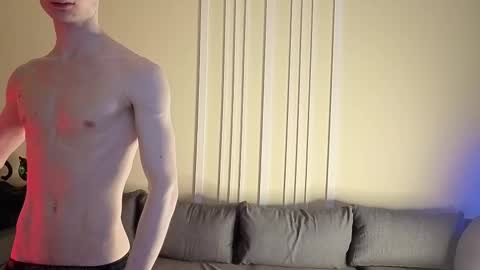 Max online show from 02/18/26, 08:49