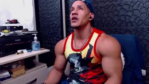 Viktor Herrera online show from 02/12/25, 04:22