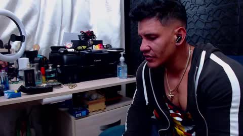 Viktor Herrera online show from 03/11/25, 10:40