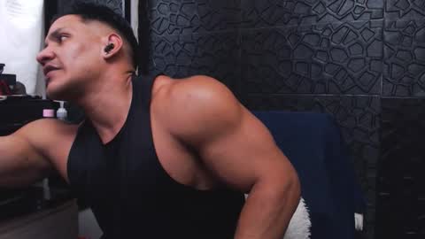 Viktor Herrera online show from 09/29/25, 04:34