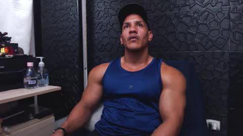 Viktor Herrera online show from 10/01/25, 04:24