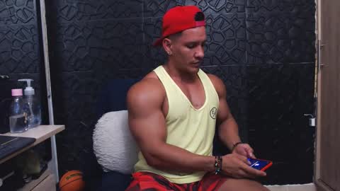 Viktor Herrera online show from 10/05/25, 08:40