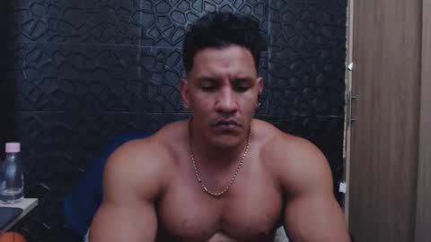 Viktor Herrera online show from 12/16/25, 03:22