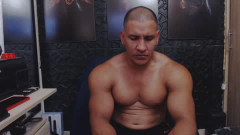 Viktor Herrera online show from 07/17/26, 08:24