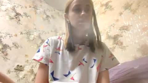 Snapshot of viktoria9898 chatting on 06/25/26, 01:16 Sweett online show from 06/25/26, 01:16