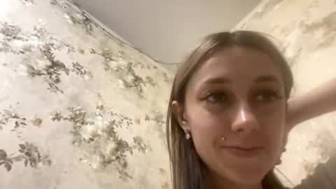 Snapshot of viktoria9898 chatting on 06/30/26, 01:28 Sweett online show from 06/30/26, 01:28