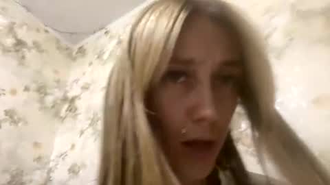 Snapshot of viktoria9898 chatting on 07/19/26, 09:07 Sweett online show from 07/19/26, 09:07