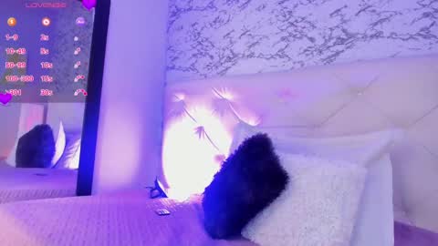 Snapshot of viktoria_davis_ chatting on 03/04/25, 01:12 Viktoria online show from 03/04/25, 01:12