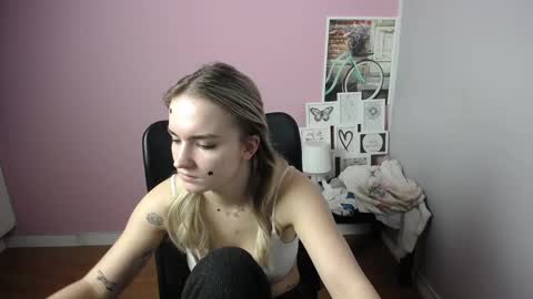 viktoria_lovely online show from 12/21/24, 12:38