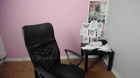 viktoria_lovely online show from 02/13/25, 09:30