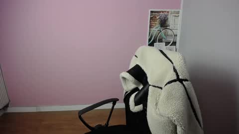 viktoria_lovely online show from 03/04/25, 06:15