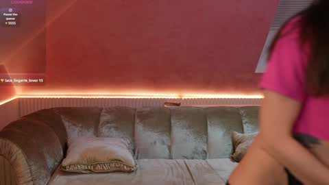 Snapshot of viktoria_storm chatting on 12/21/24, 10:30 Alisa online show from 12/21/24, 10:30