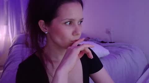 Snapshot of viktoriakiss chatting on 05/19/26, 10:27 viktoriakiss online show from 05/19/26, 10:27
