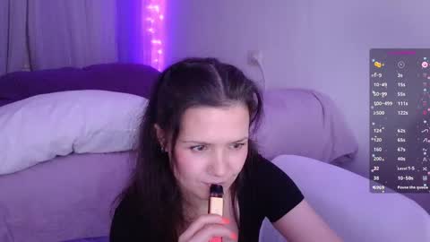 Snapshot of viktoriakiss chatting on 06/07/26, 09:51 viktoriakiss online show from 06/07/26, 09:51