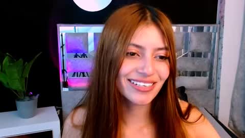 Snapshot of viky_evanss chatting on 10/17/25, 07:27 viky_evanss online show from 10/17/25, 07:27