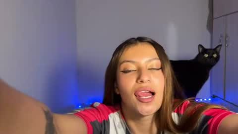 viky_evanss online show from 06/30/26, 10:22