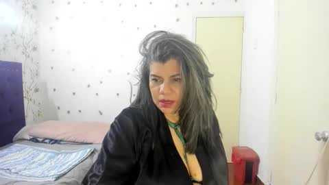 Snapshot of vikyadams chatting on 05/01/26, 09:03 VIKY ADAMS online show from 05/01/26, 09:03