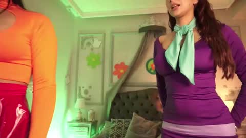 Victoria online show from 10/18/25, 11:27