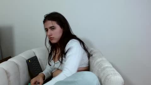 Snapshot of vikysexy28 chatting on 02/18/25, 04:37 vikysexy28 online show from 02/18/25, 04:37