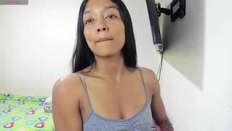 Snapshot of vinaly_y chatting on 05/25/26, 06:58 Vinaly online show from 05/25/26, 06:58