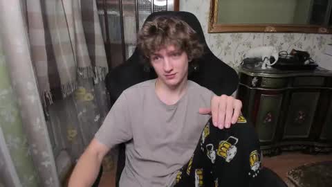 Dimoooooon online show from 12/17/25, 01:33