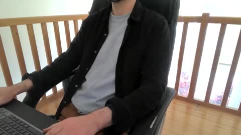 Vince online show from 10/31/25, 03:02