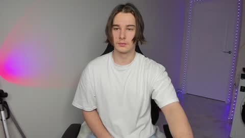 Vincent Strong online show from 12/21/24, 03:25