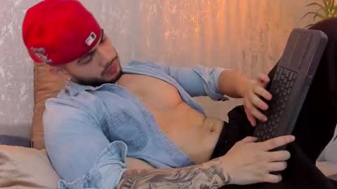 Vincent online show from 09/13/25, 04:01