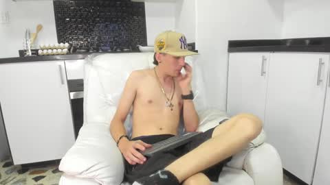 Snapshot of vincenthunter chatting on 12/01/24, 09:37 Vincent online show from 12/01/24, 09:37