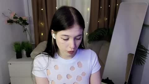 Vinessa online show from 04/23/26, 01:35