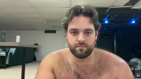Snapshot of vinfaro27 chatting on 10/14/25, 03:51 Vinfaro27 online show from 10/14/25, 03:51