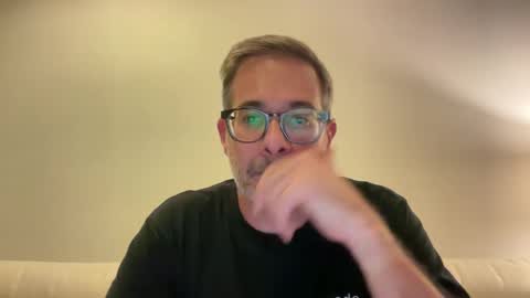 Snapshot of vinildn chatting on 03/06/25, 02:51 Londonist online show from 03/06/25, 02:51