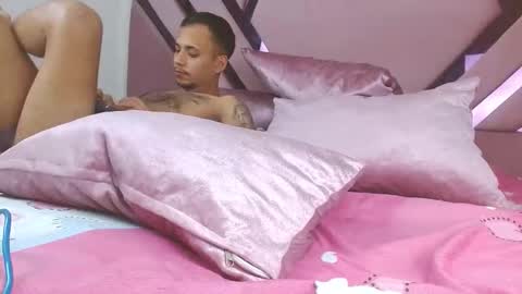 vinitryjhonson online show from 10/19/25, 05:19