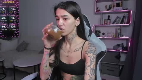 vinkitinkii online show from 03/07/25, 06:24