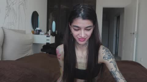 vinkitinkii online show from 10/22/25, 07:08