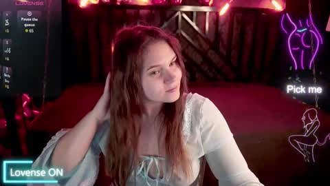 Snapshot of vinnasky chatting on 02/15/26, 07:16 Milla online show from 02/15/26, 07:16