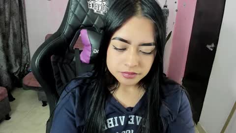 Daniela online show from 10/26/25, 03:34