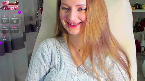 Snapshot of viola_1 chatting on 02/25/25, 12:25 Funny girl online show from 02/25/25, 12:25