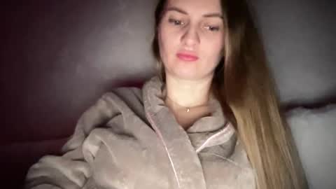 Snapshot of viola_1 chatting on 09/21/25, 11:28 Funny girl online show from 09/21/25, 11:28