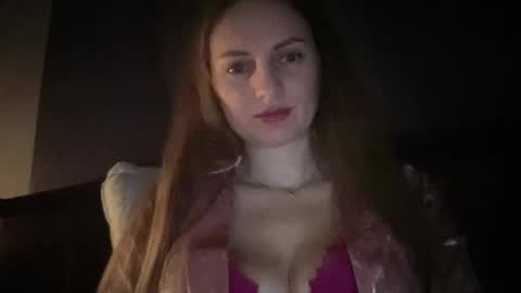 Snapshot of viola_1 chatting on 11/19/25, 11:49 Funny girl online show from 11/19/25, 11:49