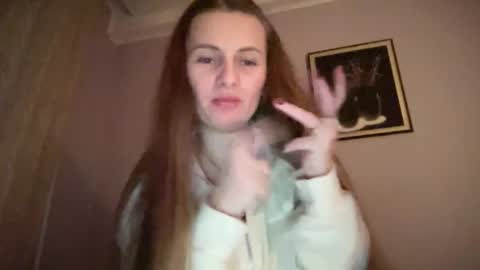 Snapshot of viola_1 chatting on 12/05/25, 04:43 Funny girl online show from 12/05/25, 04:43