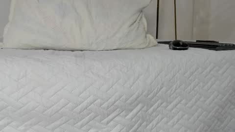 violeet_gray online show from 02/14/25, 05:57