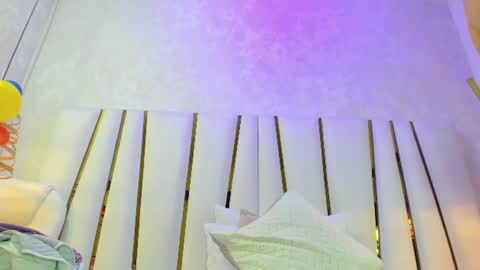 violeet_gray online show from 07/13/26, 11:35