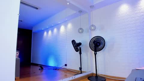 Snapshot of violeet_scott chatting on 01/21/25, 01:43 Violett Everyday From 0530 to 1430 Col Time online show from 01/21/25, 01:43