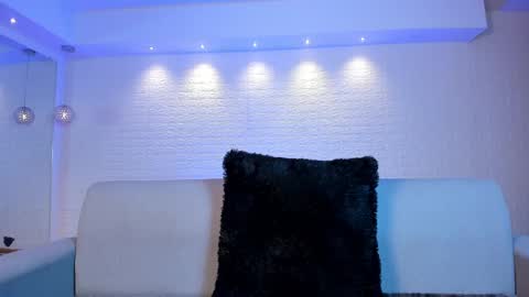 Snapshot of violeet_scott chatting on 02/21/25, 10:50 Violett Everyday From 0530 to 1430 Col Time online show from 02/21/25, 10:50