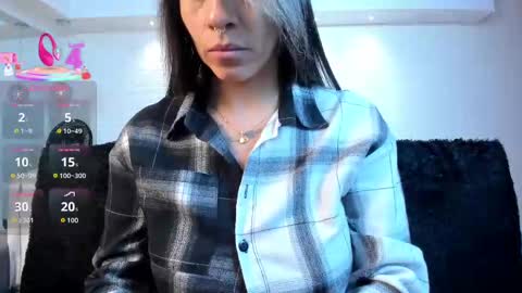 Snapshot of violeet_scott chatting on 10/06/25, 10:45 Violett Everyday From 0530 to 1430 Col Time online show from 10/06/25, 10:45