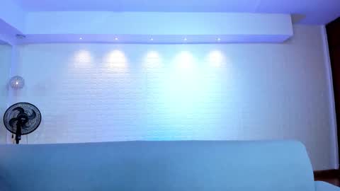 Snapshot of violeet_scott chatting on 10/21/25, 10:38 Violett Everyday From 0530 to 1430 Col Time online show from 10/21/25, 10:38